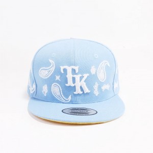 Hurtowe czarneniestandardowe kapelusze snapback 100% akrylowa czapka hip hop snapback haft haftowe płaskie kapelusze